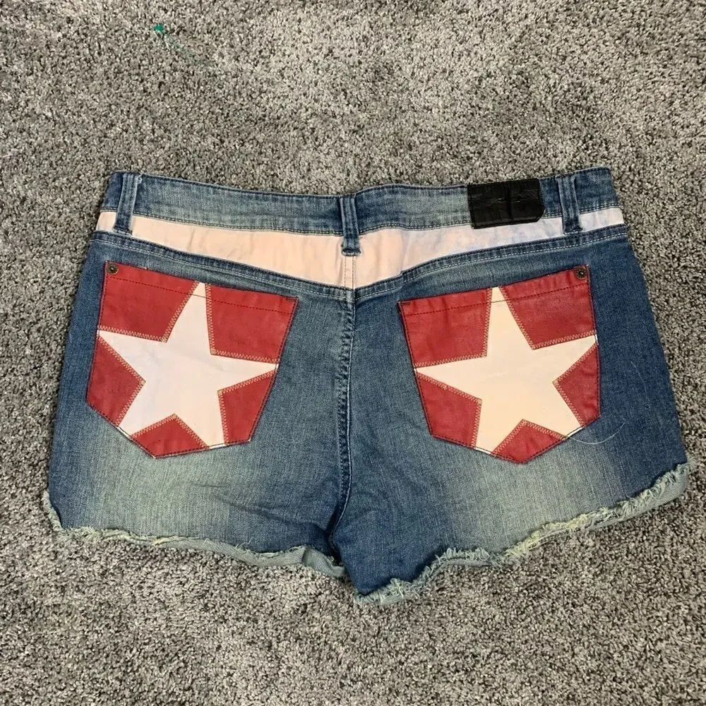 Authentic Icon star pocket cut off shorts. 34 - Picture 2 of 5